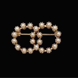 Vintage Glass Pearl Brooch